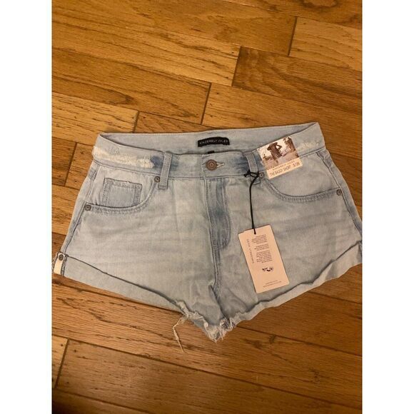 NWT Sincerely Jules The Baggy Short junior light wash distressed shorts sz 3/26 - Picture 1 of 8